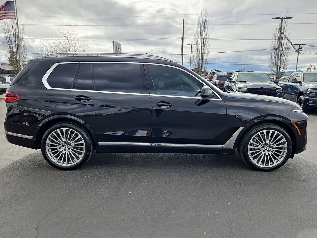 Used 2023 Black Sapphire Metallic BMW xDrive40i image 7