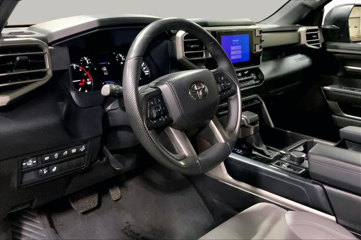 Used 2025 Lunar Rock Toyota SR5 image 19