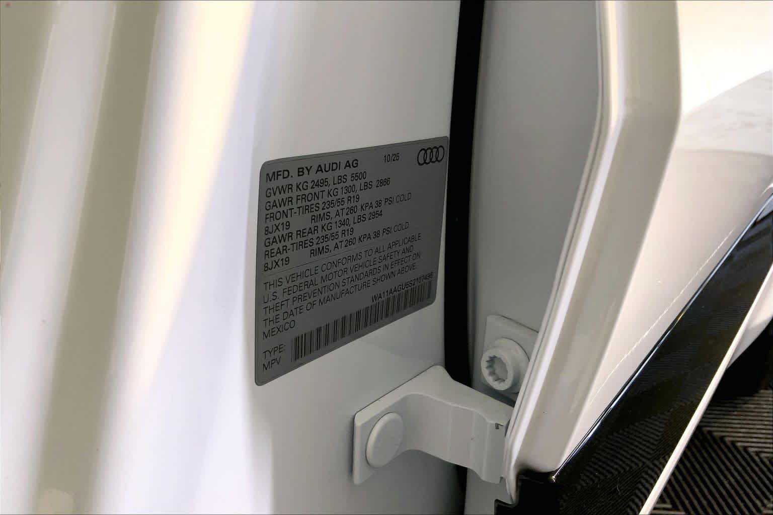 Used 2025 Glacier White Metallic Audi Premium image 34