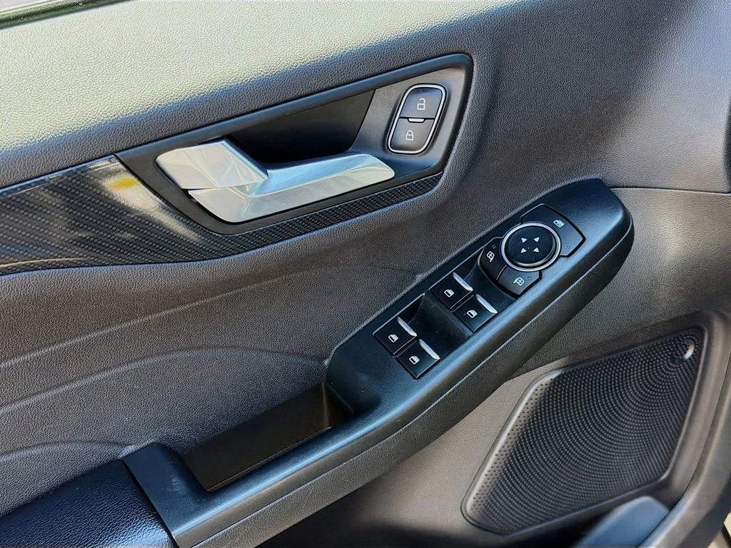 2023 Ford Escape ST-Line - Photo 22