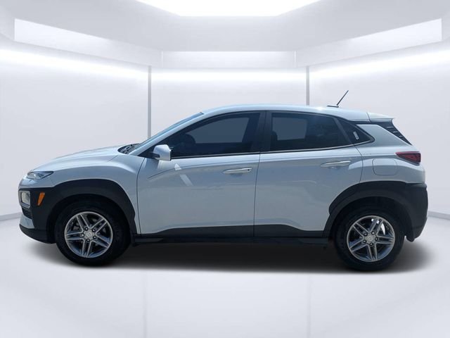 Used 2019 White Hyundai SE image 6
