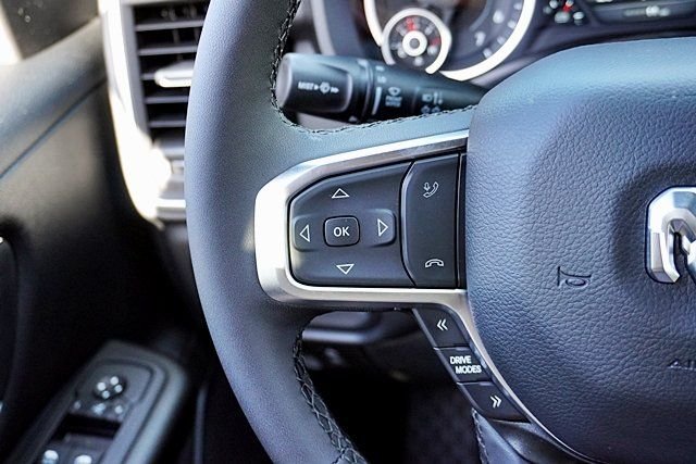 New 2026 Diamond Black Crystal Pearl-Coat Exterior Paint RAM Big Horn Sport Appearance Edition image 39