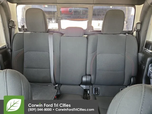 Used 2020 Billet Silver Metallic Clearcoat Jeep Rubicon image 26