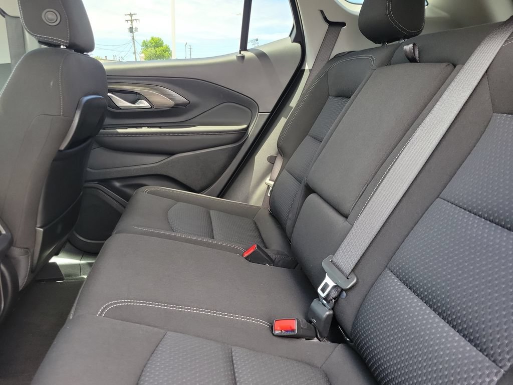 Used 2022 Summit White GMC SLE image 12