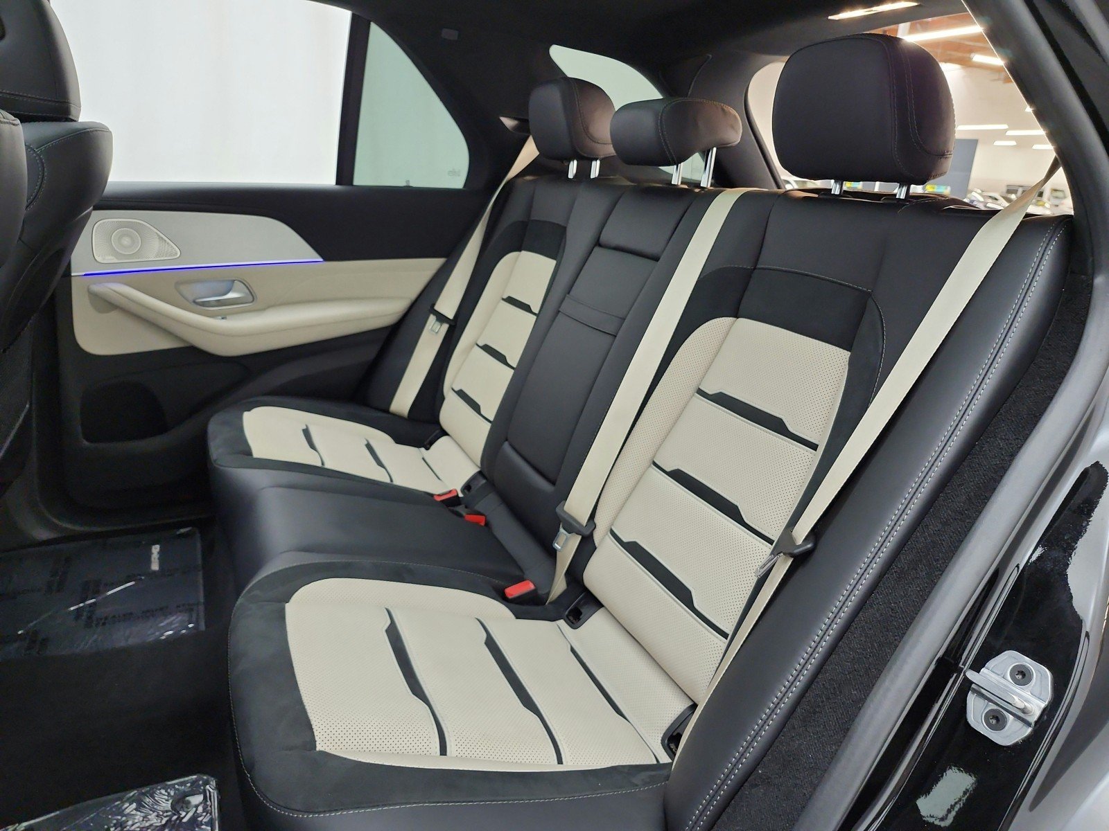 Certified Used 2024 Obsidian Black Metallic Mercedes-Benz AMG® GLE 63 S 4MATIC+ SUV image 15