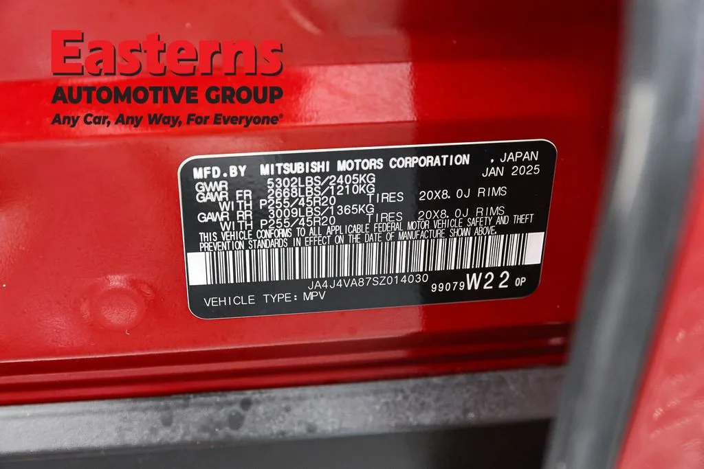 Used 2025 Red Mitsubishi SE image 36