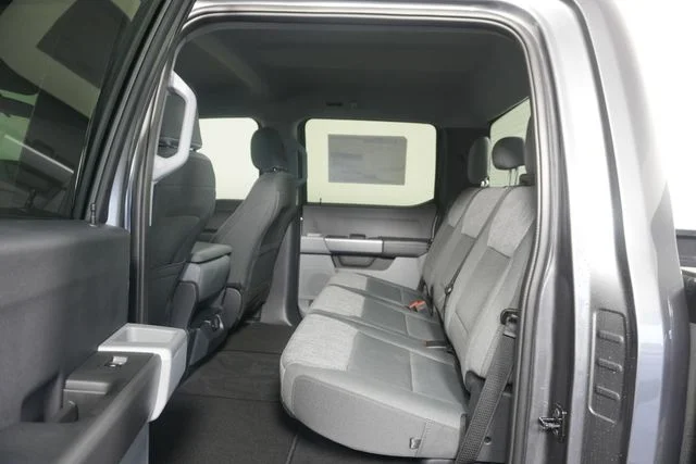 New 2026 Carbonized Gray Metallic Ford F-250® XLT image 31