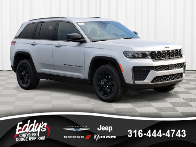 2026 Jeep Grand Cherokee Laredo Altitude
