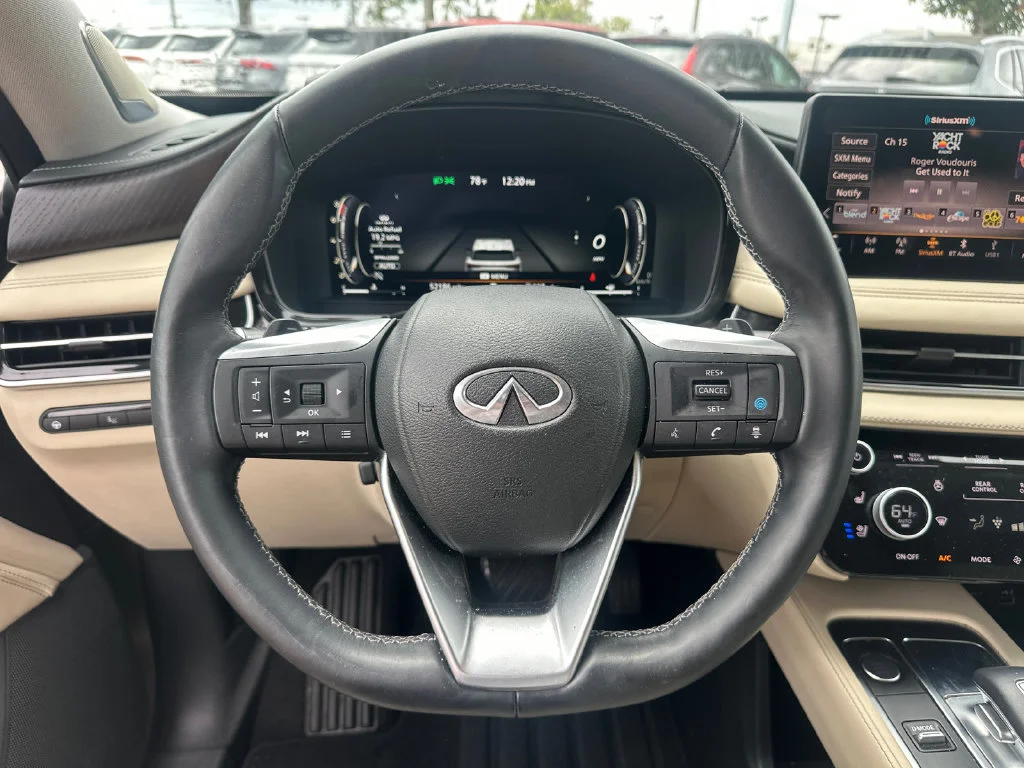 Used 2023 Silver INFINITI Sensory image 20