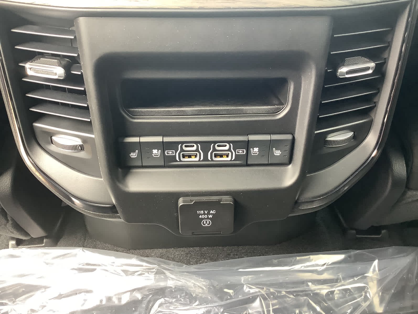 2026 RAM 1500 Limited - Photo 24
