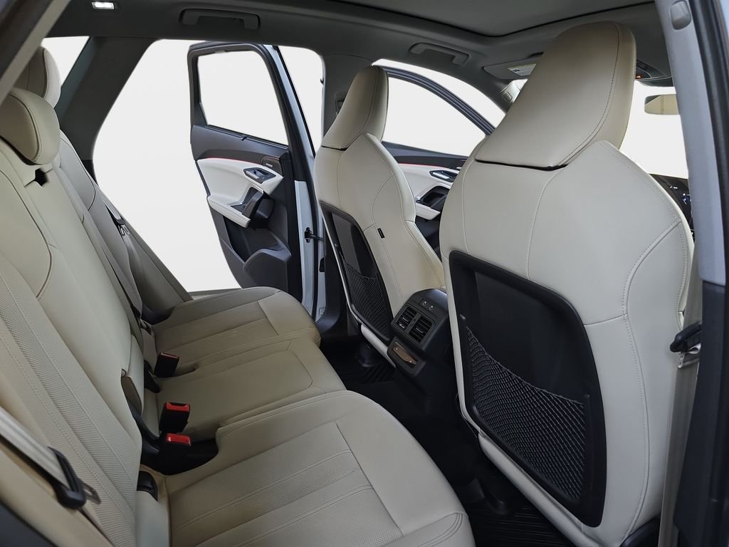 Used 2025 White Audi 2.0T Prestige image 13