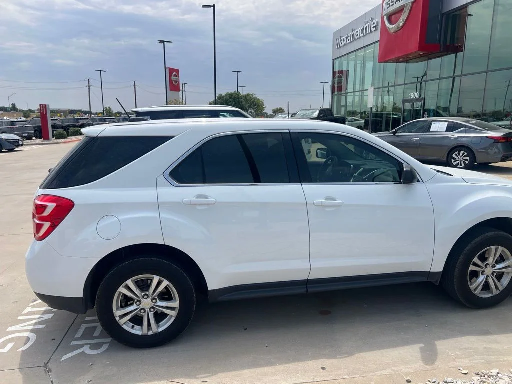 Used 2017 White Chevrolet LS image 14