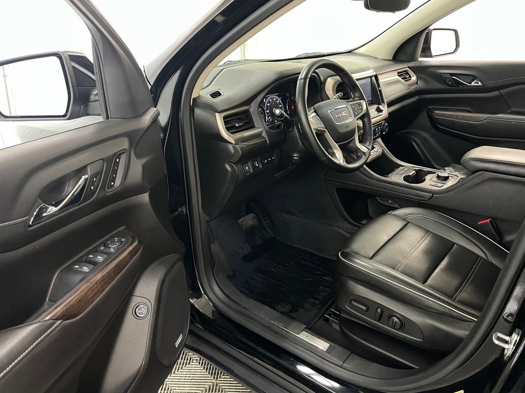2023 GMC Acadia Denali - Photo 26