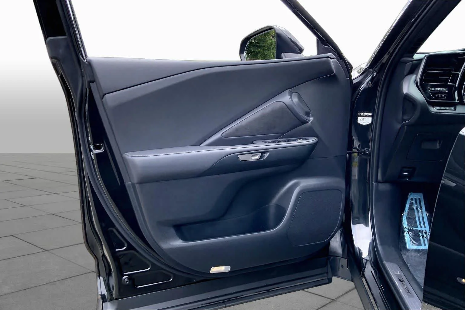 Certified Used 2025 CAVIAR Lexus F SPORT Premium image 22