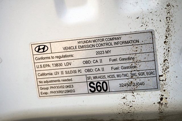 Used 2023 White Hyundai SEL image 33