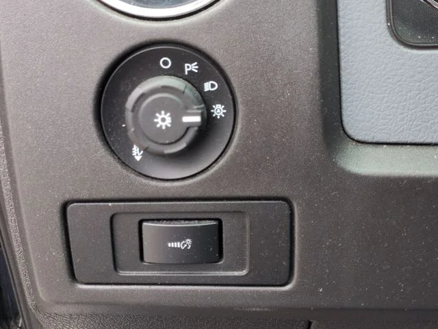Used 2014 Blue Ford XLT image 19