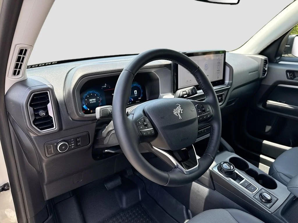Used 2025 Beige Ford Badlands image 9