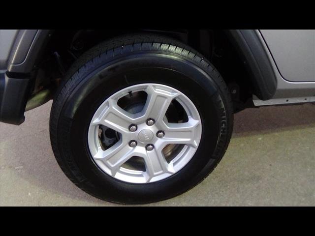 Used 2020 Stingray Jeep SPORT image 8