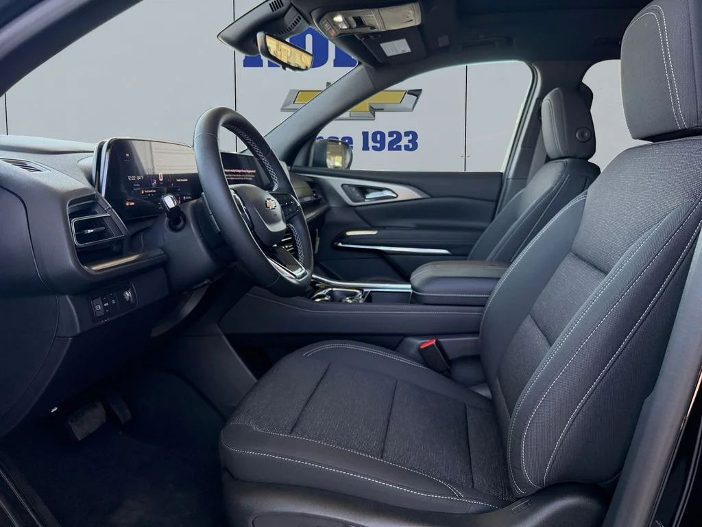New 2027 Mosaic Black Metallic Chevrolet LT image 10