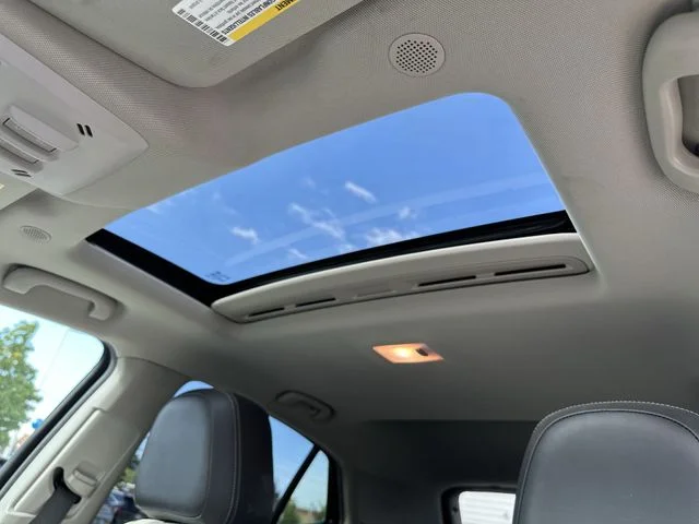 Used 2019 Silver Buick Preferred image 18