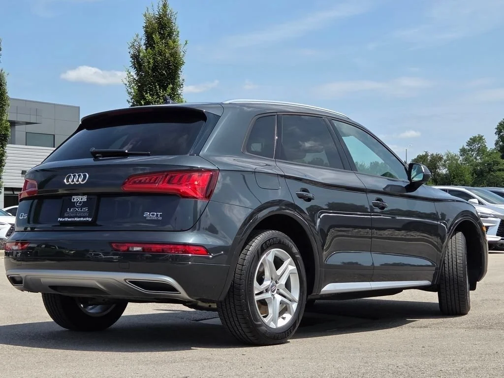 Used 2018  Audi Premium image 27