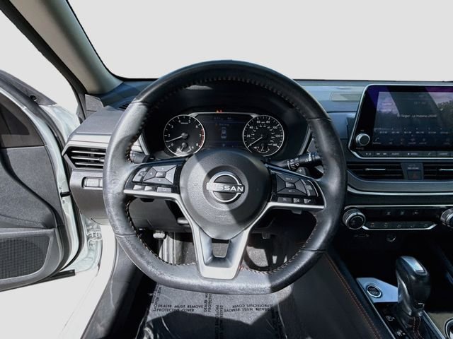 Used 2024 White Nissan 2.5 SR image 11
