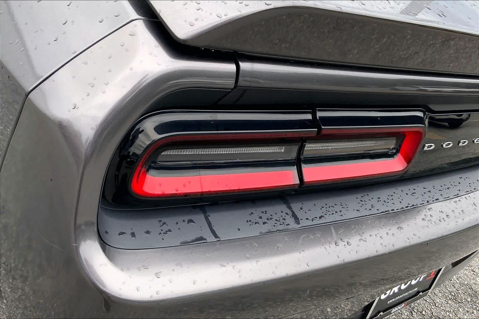 Used 2018 Granite Pearlcoat Dodge SXT Plus image 26