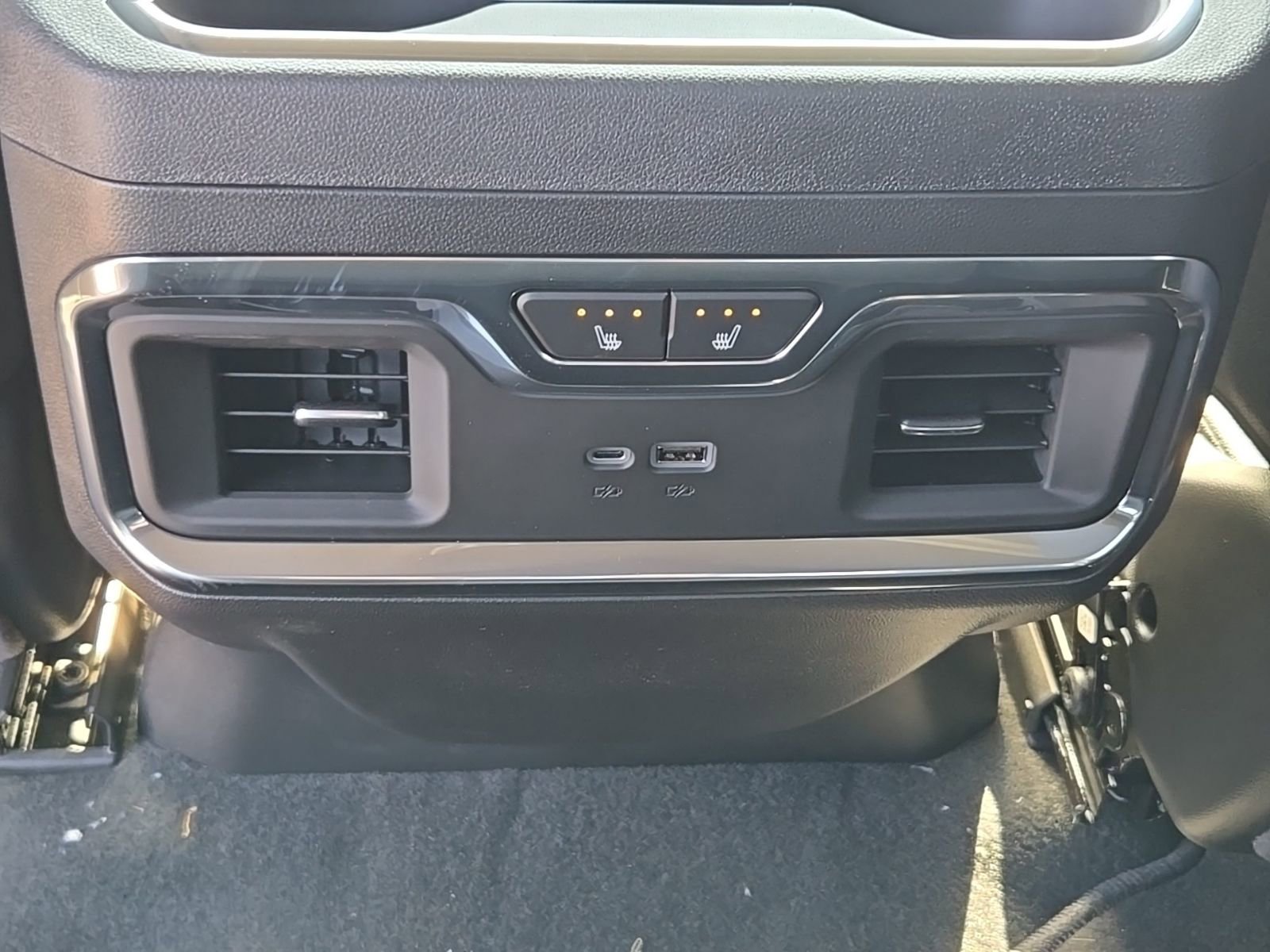 2026 GMC Sierra 1500 SLT - Photo 29