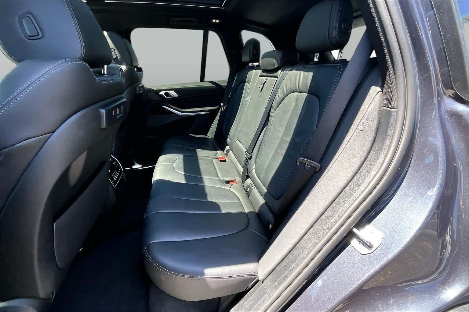 Used 2021 Arctic Gray Metallic BMW xDrive45e image 21