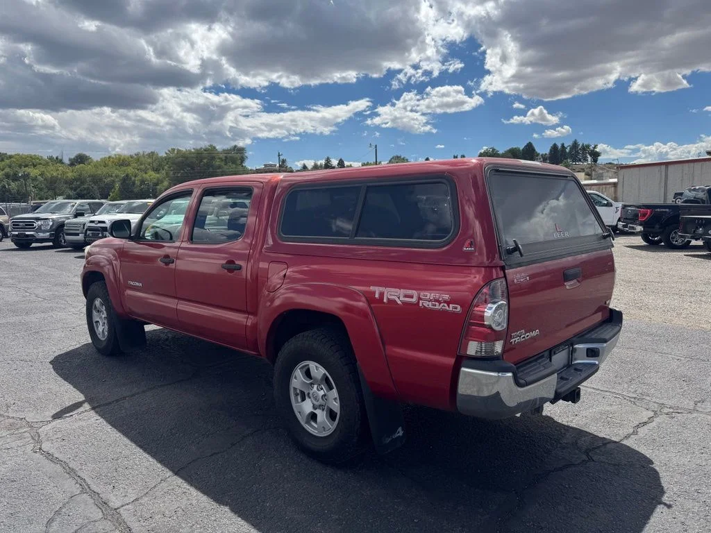 Used 2015 Barcelona Red Metallic Toyota Base image 8