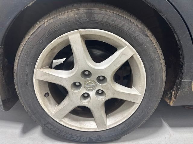 Used 2003 Black Nissan 3.5 SE image 6