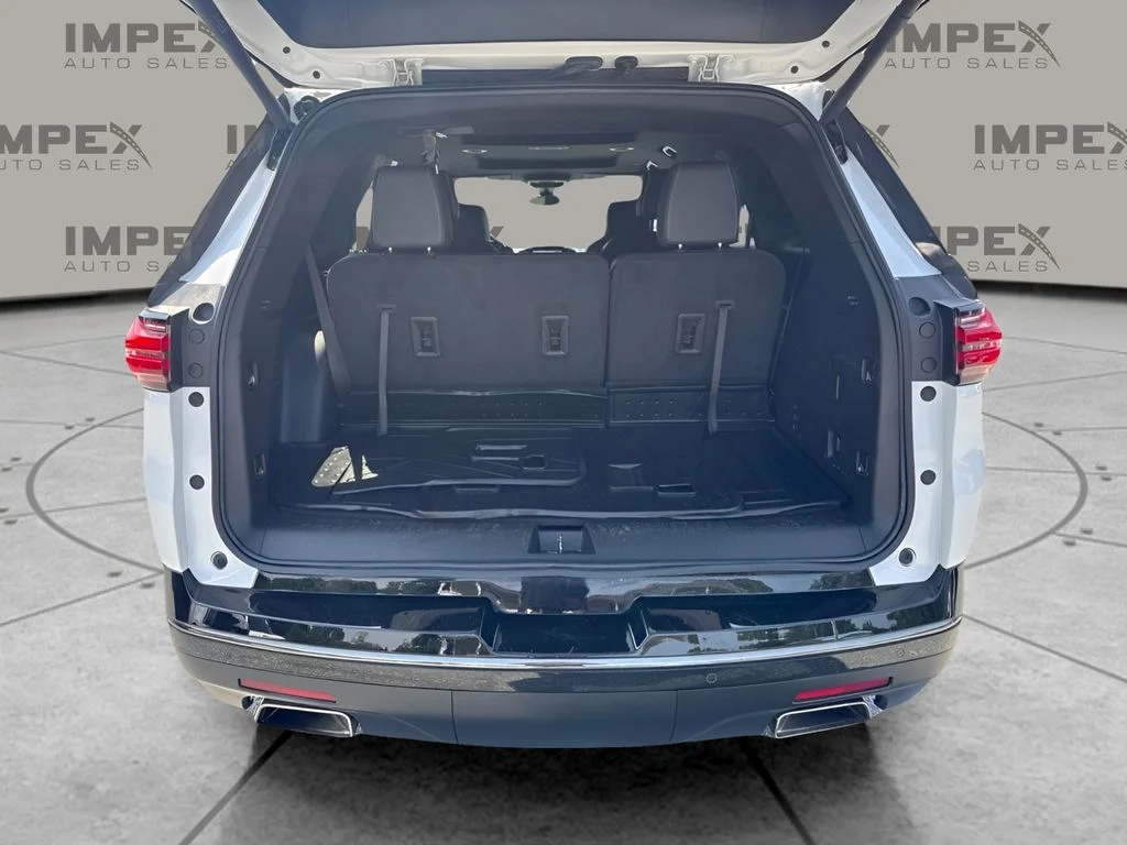Used 2023 White Chevrolet Premier image 19