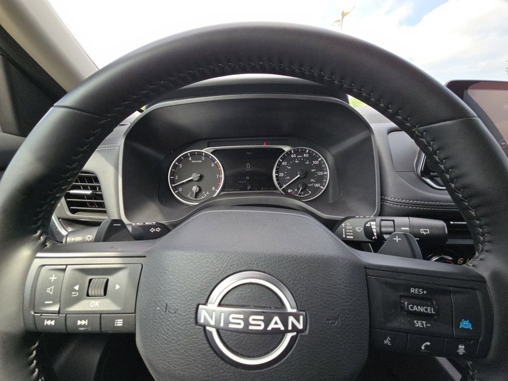 Used 2025 Gray Nissan SV image 25
