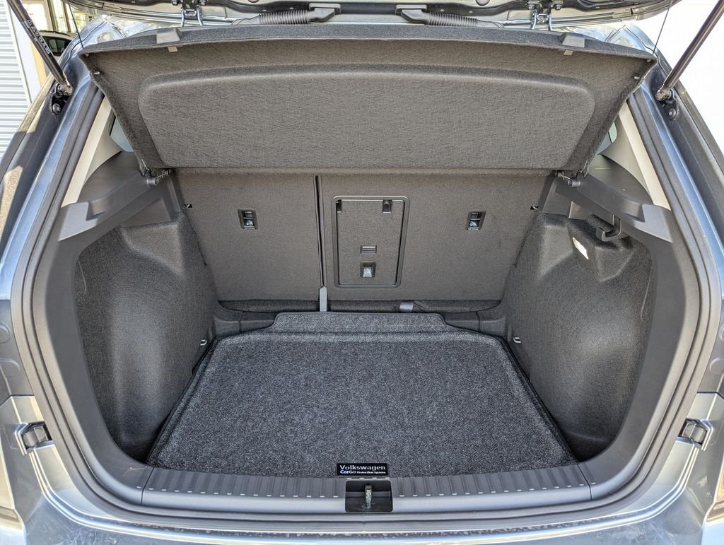 2025 Volkswagen Taos SE - Photo 19