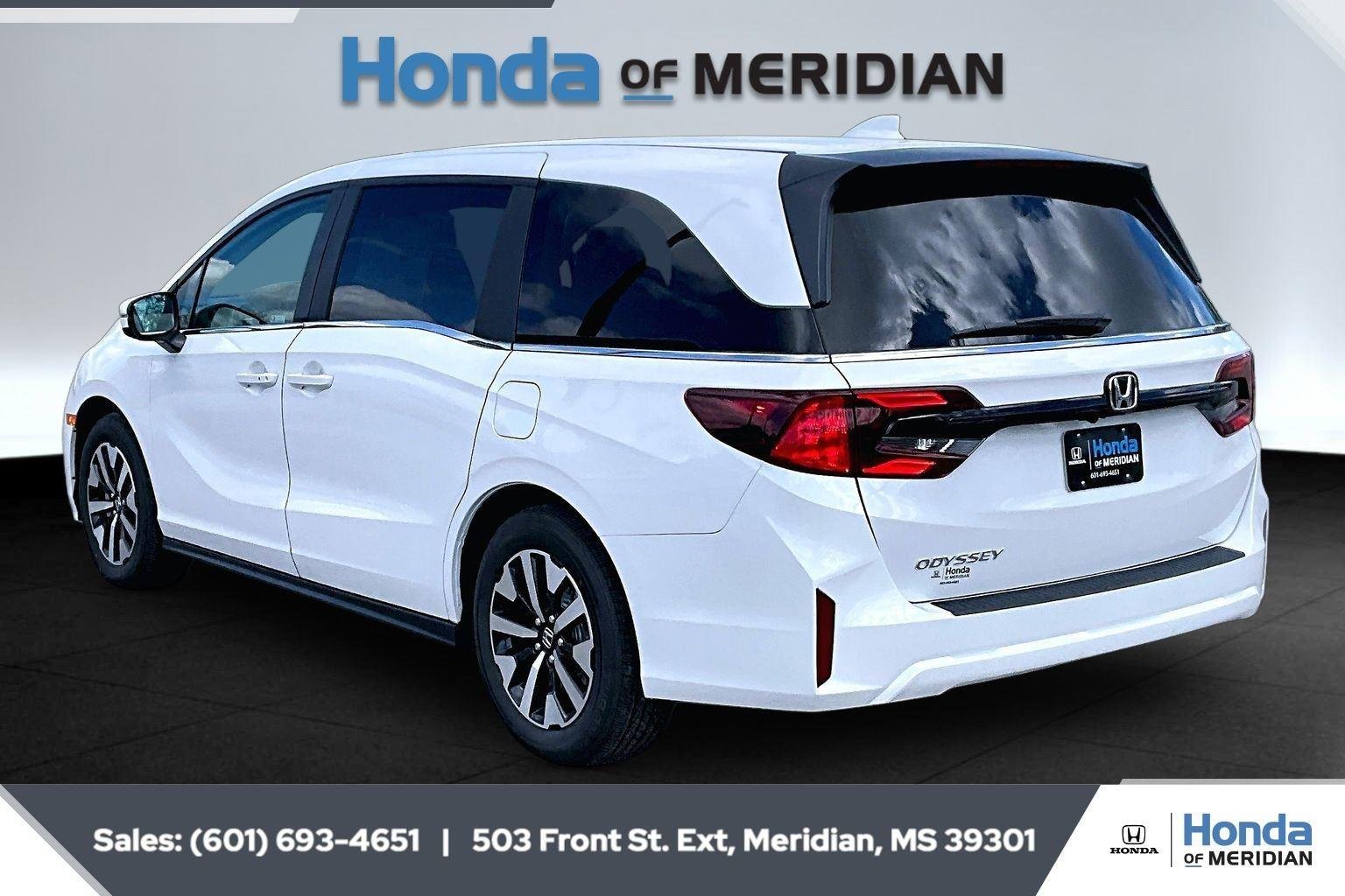 New 2026 Platinum White Pearl Honda EX-L image 3