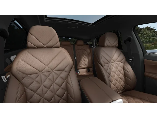 New 2027 Dravit Grey Metallic BMW M60i image 11
