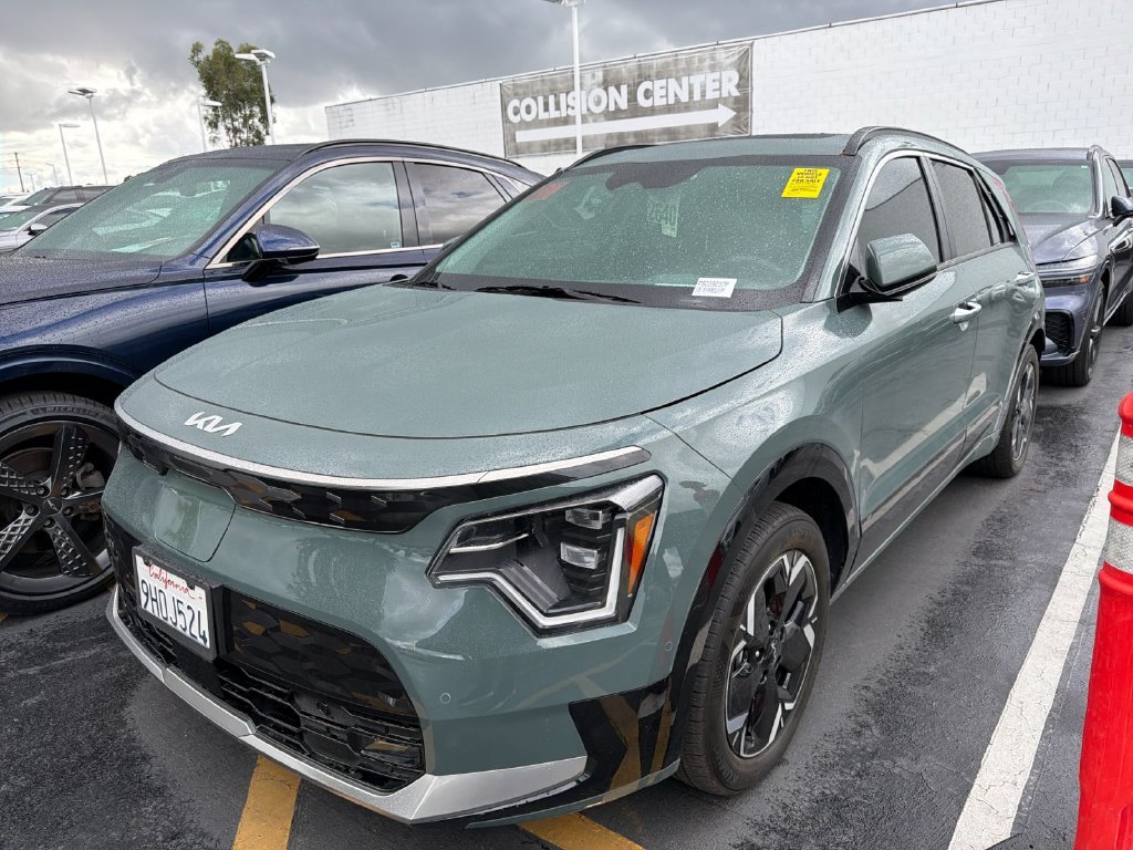 Used 2023 Kia Niro Wave with VIN KNDCT3L15P5039237 for sale in Irvine, CA