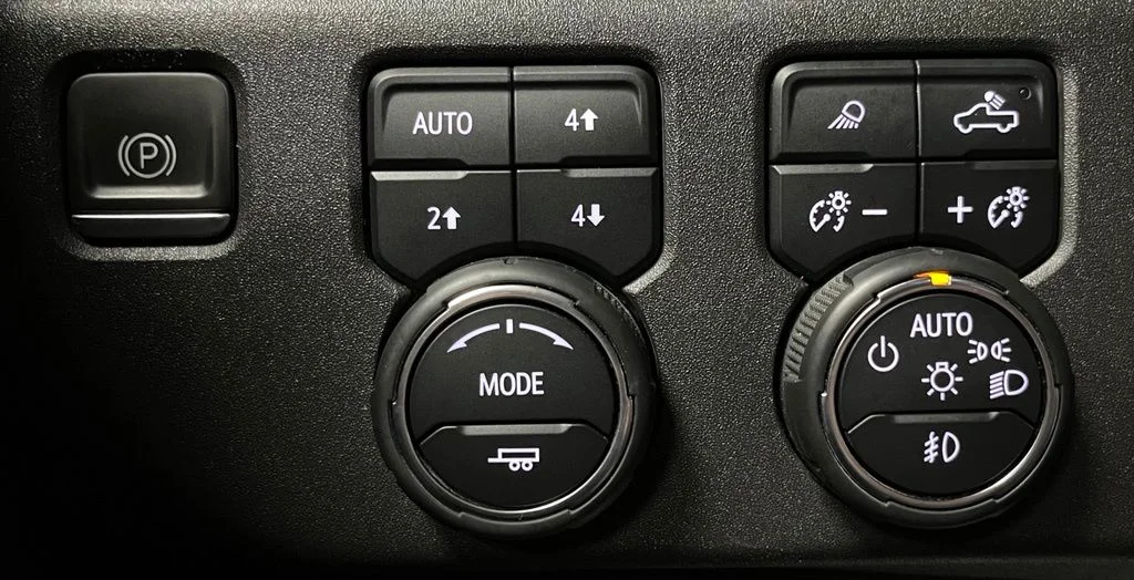 Used 2022 Blue Chevrolet ZR2 image 30