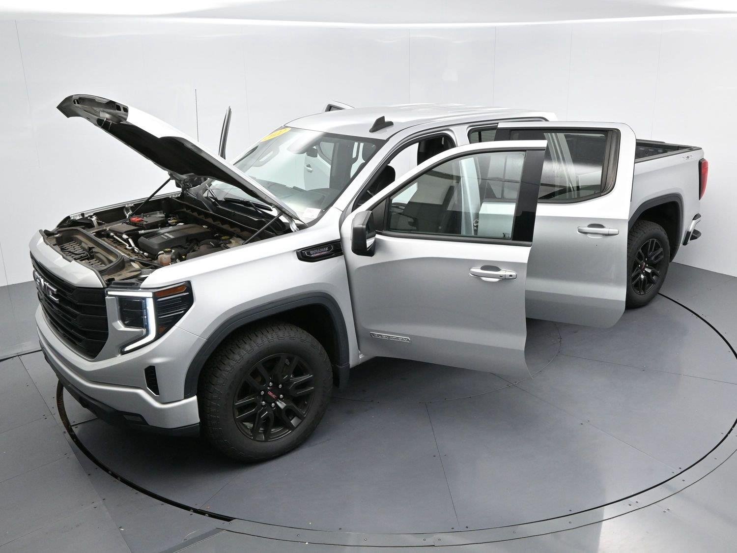Used 2022 Quicksilver Metallic GMC Elevation image 40