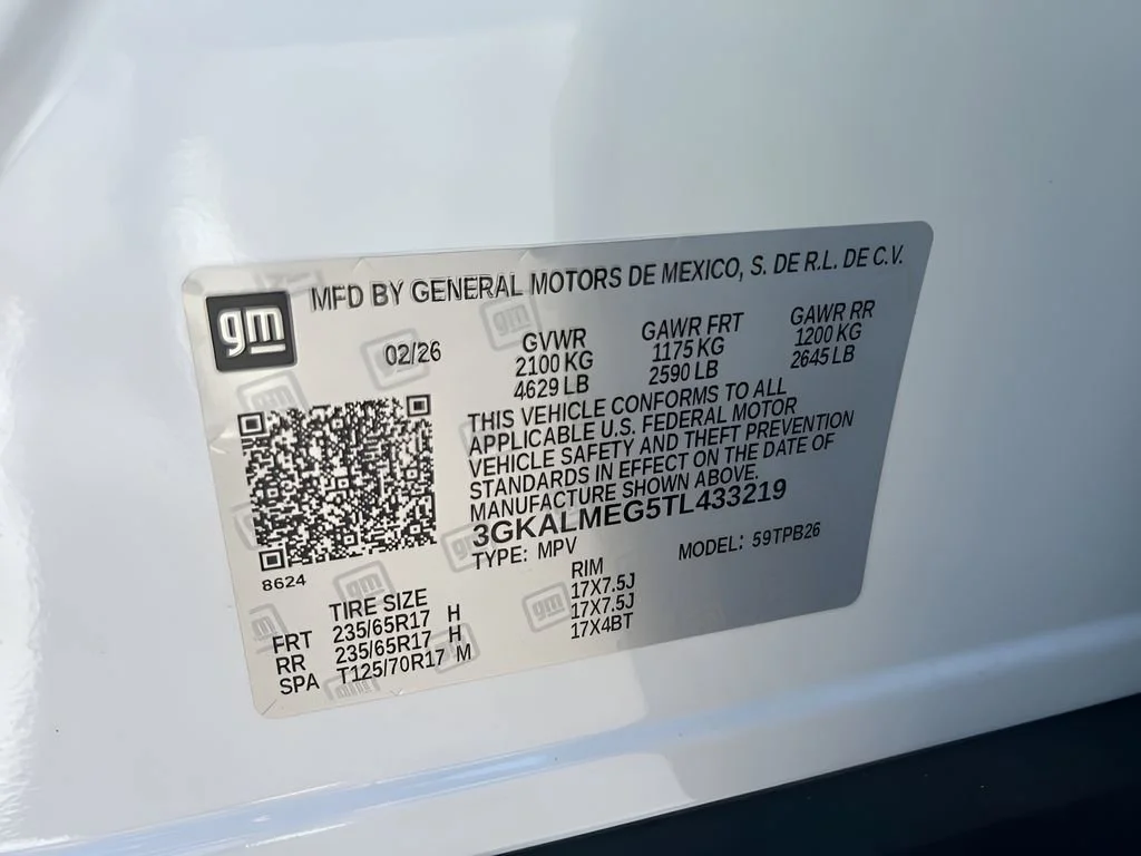 New 2026 Summit White GMC Elevation image 29