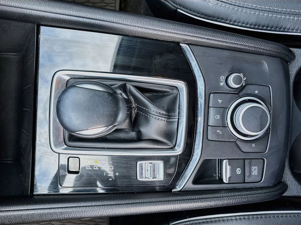 Used 2025 Quartz Metallic Mazda 2.5 S Preferred Package image 17