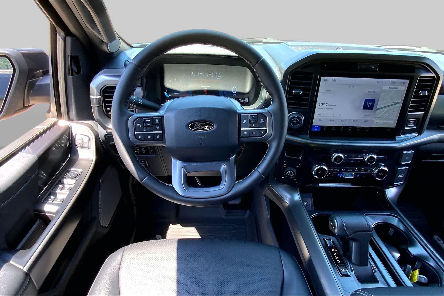 Used 2025 Agate Black Metallic Ford LARIAT image 10