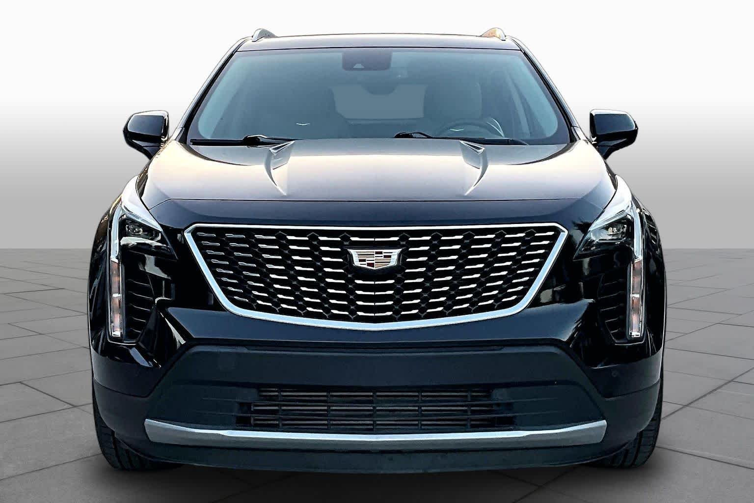 Used 2020 Stellar Black Metallic Cadillac FWD Premium Luxury image 4