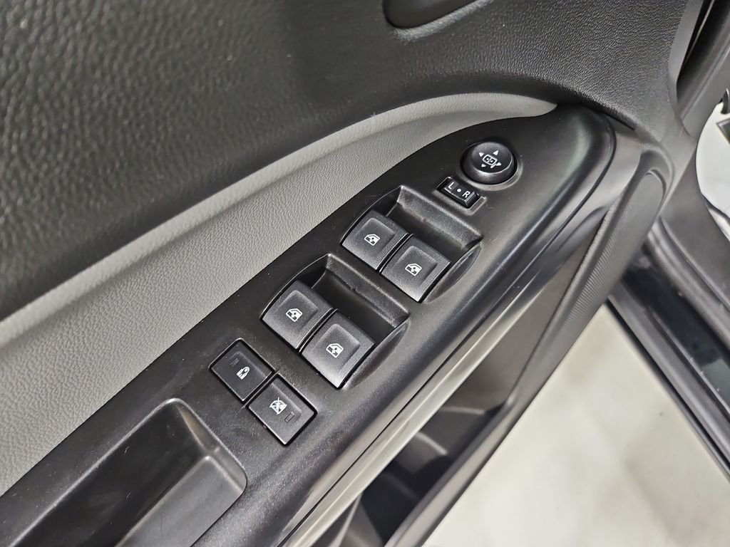 2022 Chevrolet Colorado Work Truck - Photo 12