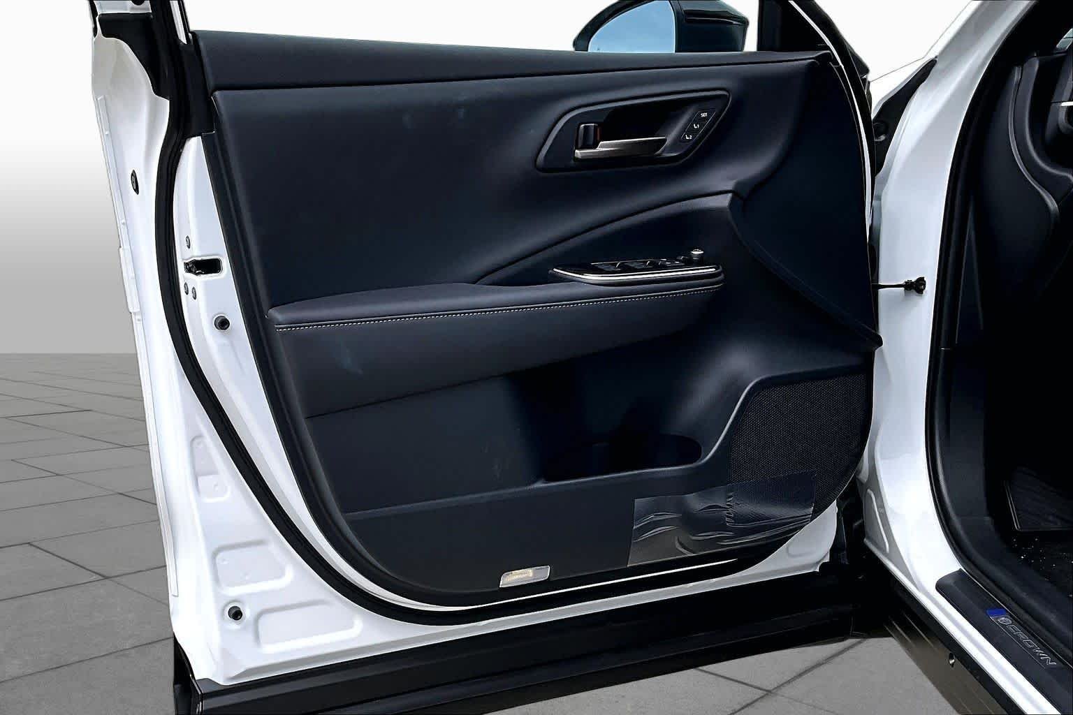 New 2026 Oxygen White Toyota Limited image 10
