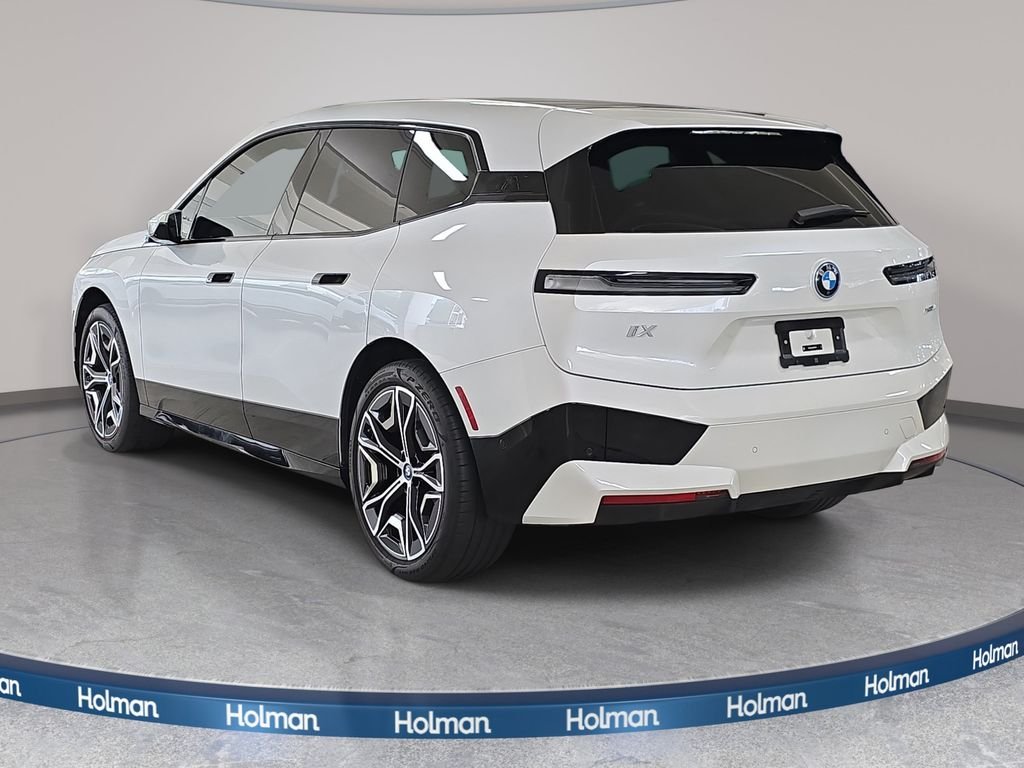 Certified Used 2024 Mineral White Metallic BMW xDrive50 image 9