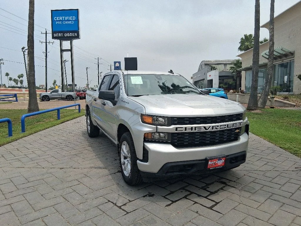 Used 2022 Silver Chevrolet Custom image 1