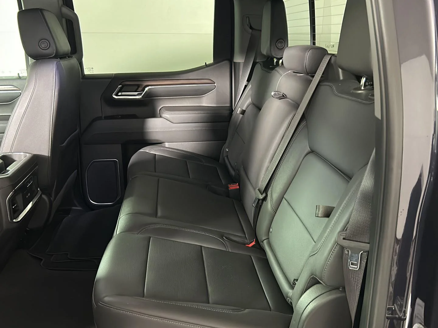 Used 2022 Titanium Rush Metallic GMC SLT image 16