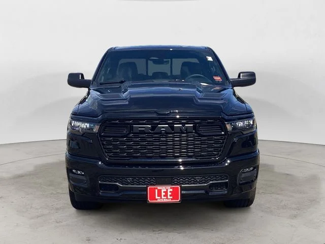 New 2026 Diamond Black Ram EXPRESS CREW CAB 4X4 5