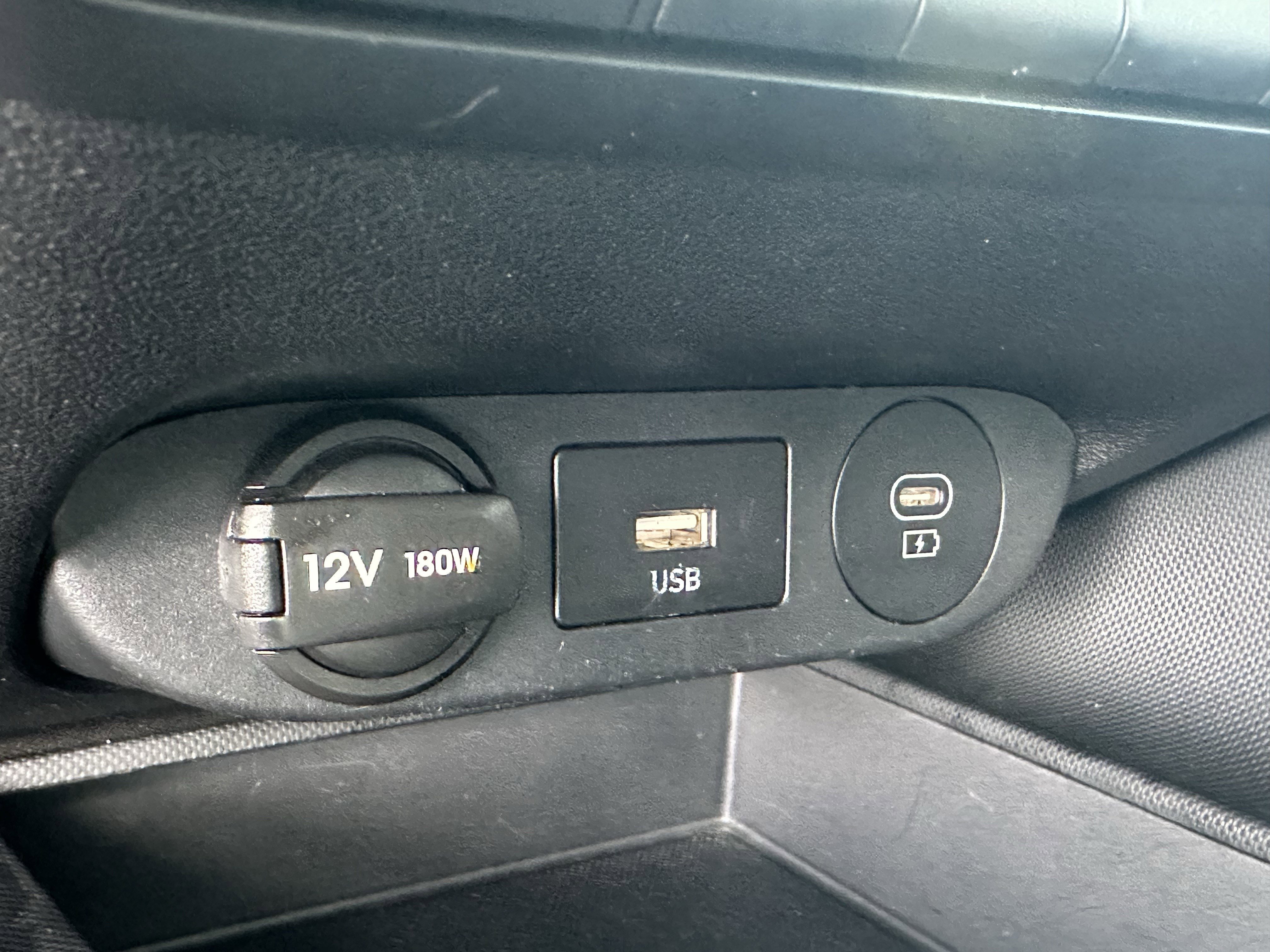 Used 2024 Fluid Metal Hyundai SEL image 29